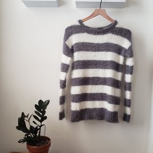 Cozy striped sweater long sleeves